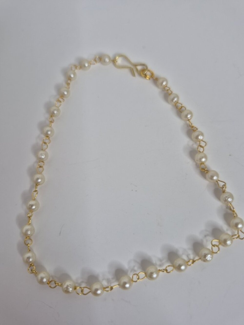 Faux Pearl Dainty Goldtone Bracelet 9"